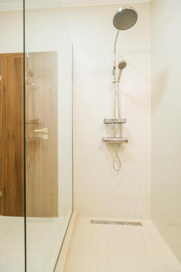 Hotel Bucur 9 Bucarest Esterno foto