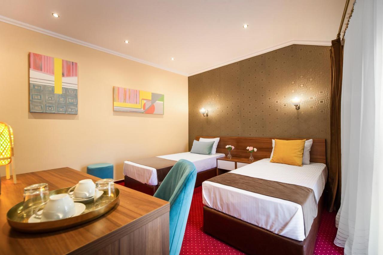 Hotel Bucur 9 Bucarest Esterno foto