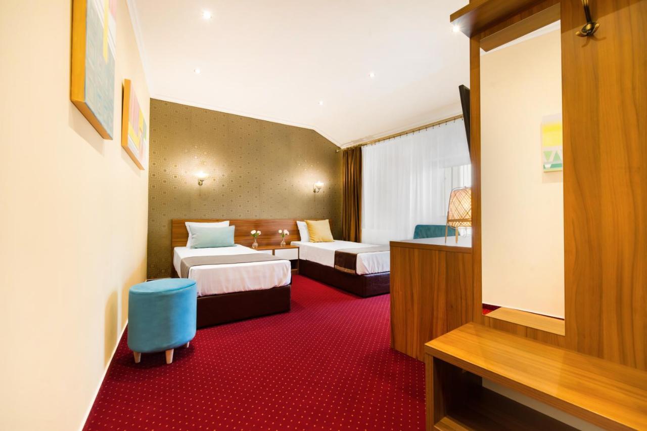 Hotel Bucur 9 Bucarest Esterno foto