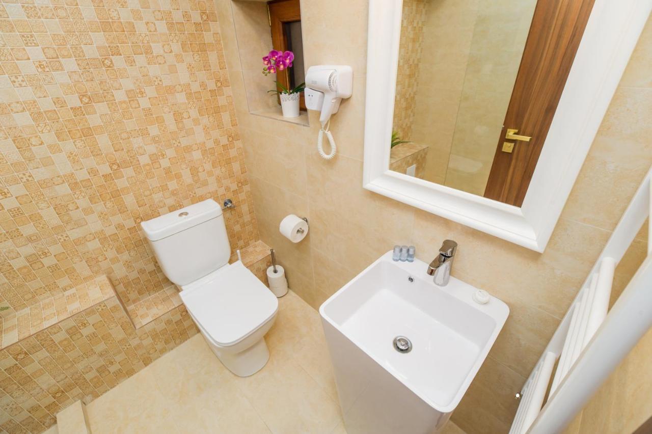 Hotel Bucur 9 Bucarest Esterno foto