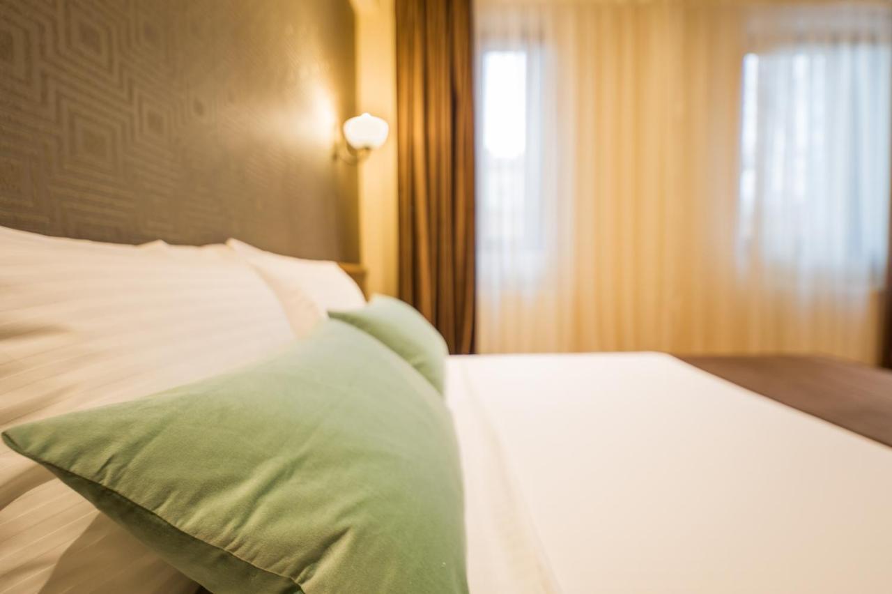 Hotel Bucur 9 Bucarest Esterno foto